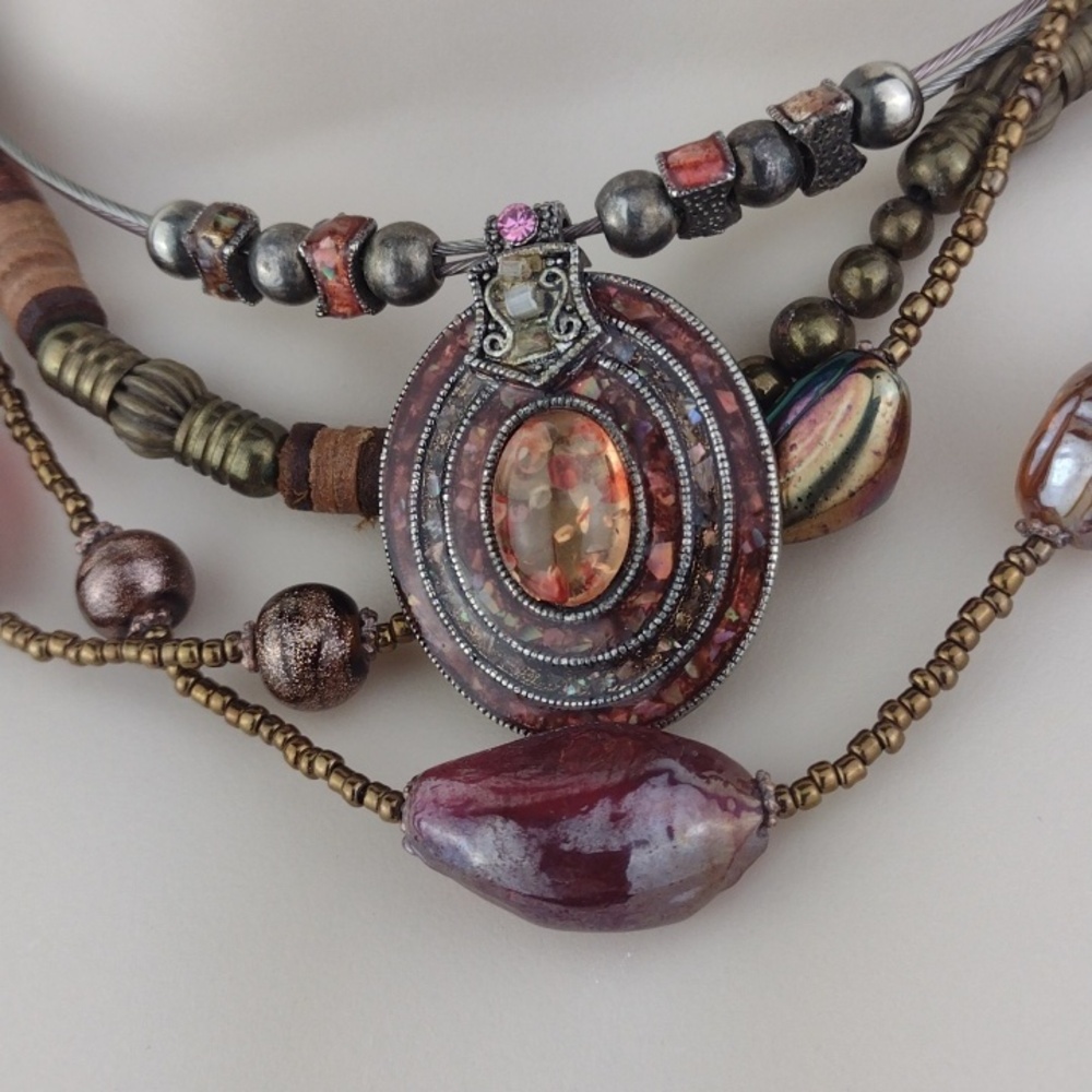 3 Necklaces That Belong Together, Though Each Bold Statements On Their Own! - Picture 13 of 16